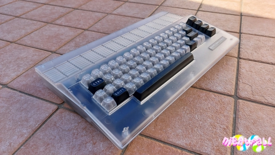 Commodore 64c clear case with clear-translucent keycaps