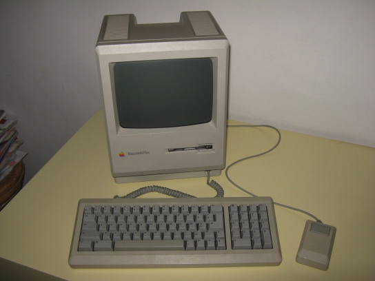 Macintosh Plus 1mb