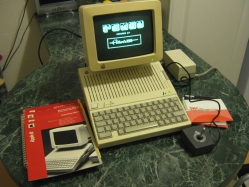 Apple IIc Monitor (complete setup)
