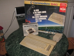 Commodore 64C Family Pack