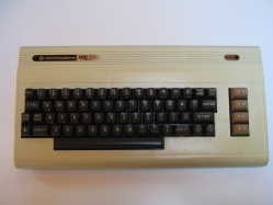 Commodore VIC 20 Gold Label (NTSC)