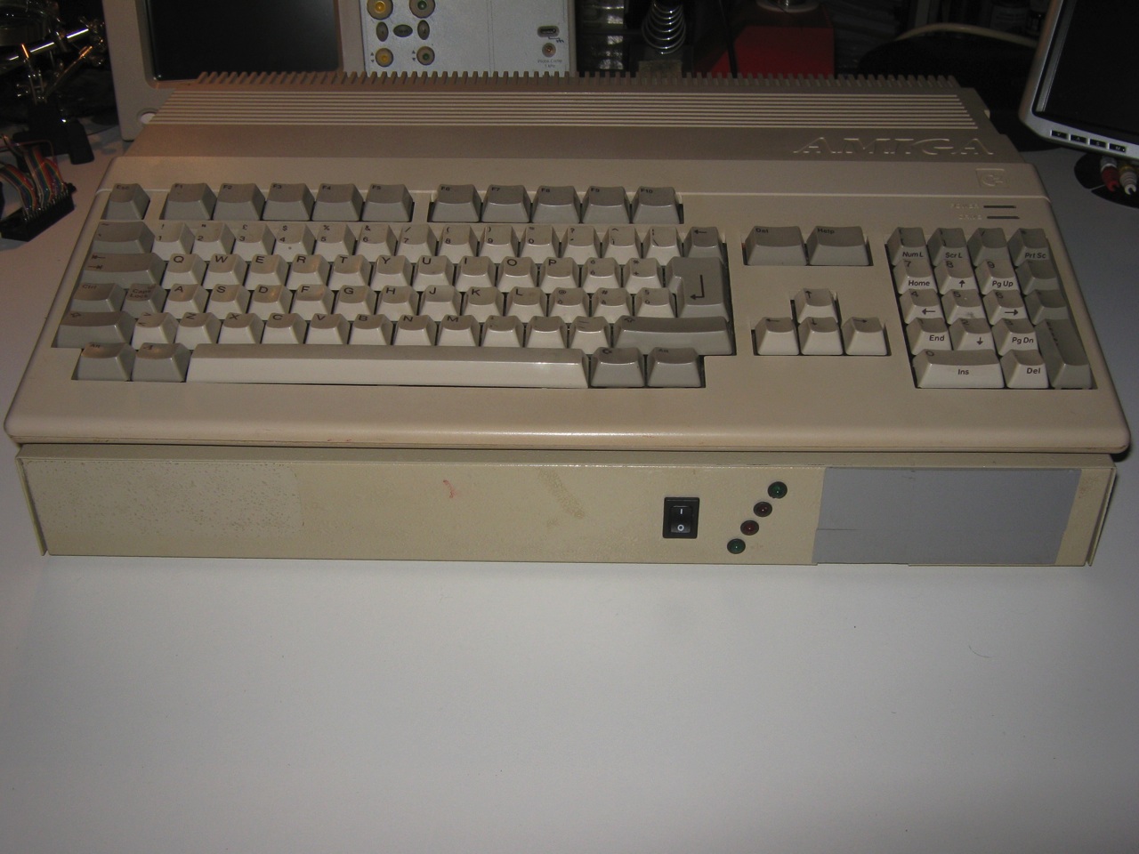 buono stato lamiera schermatura Amiga 500 