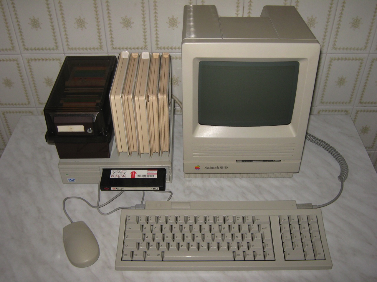 デポー Macintosh SE30