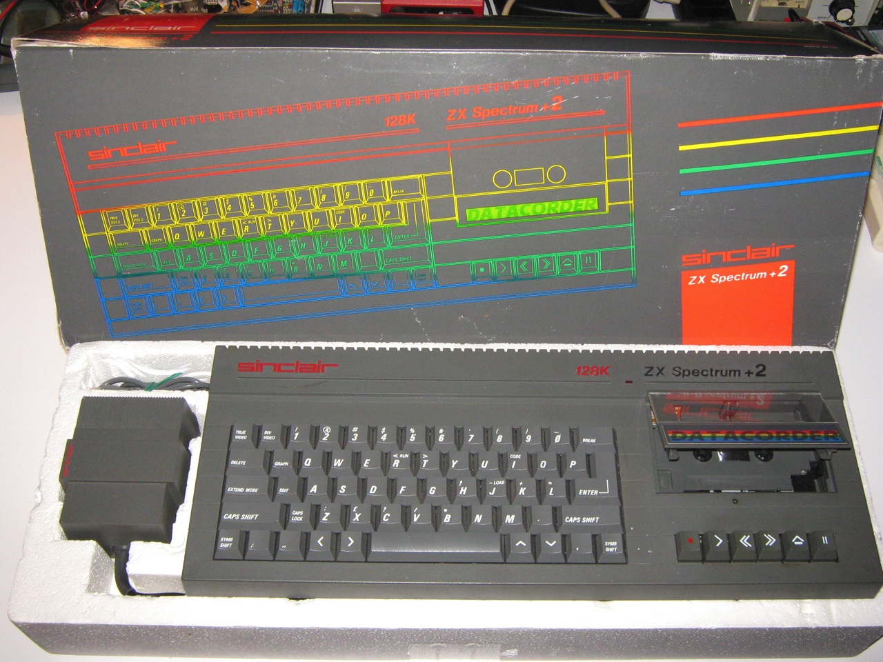Спектрум москва. ZX Spectrum 48. ZX Spectrum 16. ZX Spectrum +2. ZX Spectrum ноутбук.