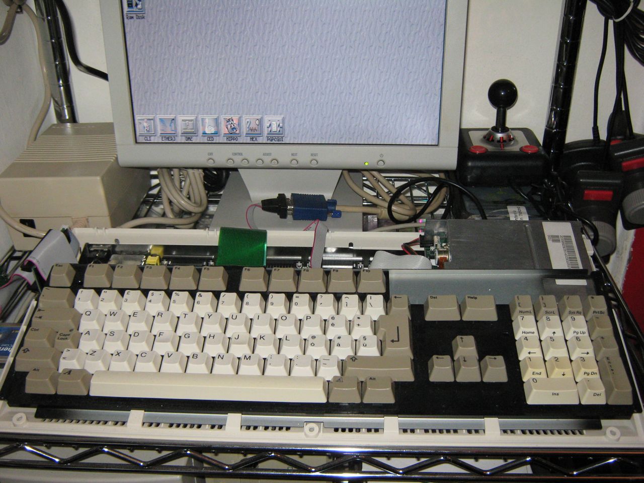 Index of /wp-content/gallery/setup_of_my_amiga_1200.